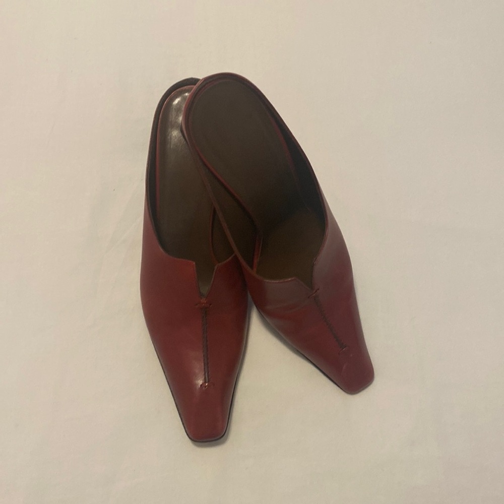 Donald J Pliner Mules